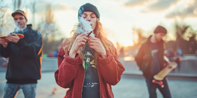 Skateboarden Und Cannabis: Nichts Geht Über Einen Blunt Beim Fakie