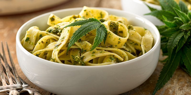 Pasta Mit Cannabis-Pesto