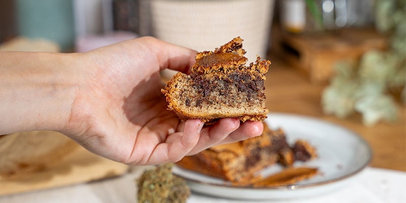 Making Space Cakes: Timeless And Easy