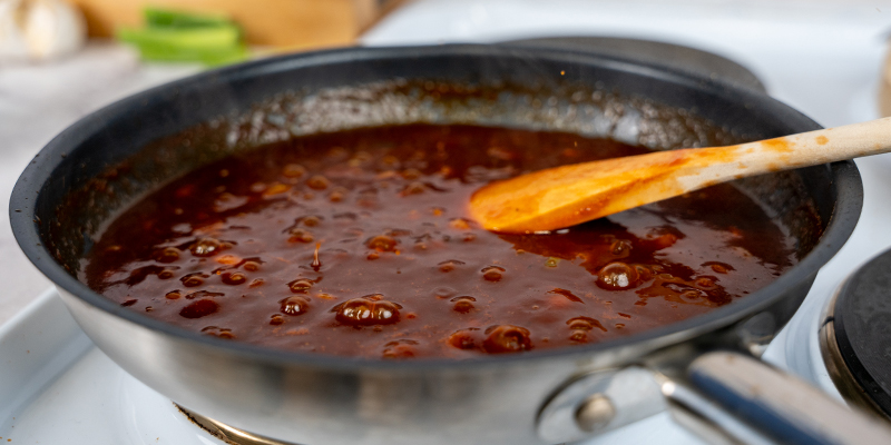 Turn The Heat Up To Medium So That The Mixture Begins To Gently Simmer